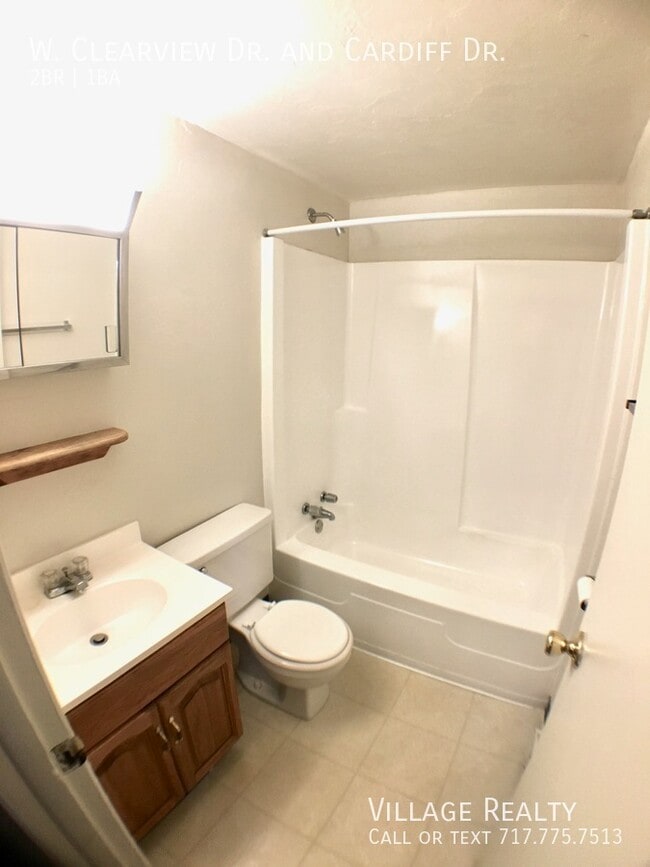 Building Photo - NO Steps! Affordable 2-Bed Convenient to I...