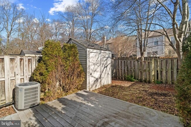 Building Photo - 7115 Strawn Ct