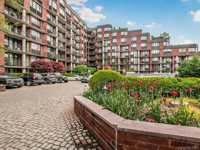 Building Photo - 50 E Hartsdale Ave