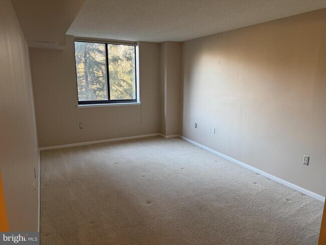 Building Photo - 2230 George C Marshall Dr