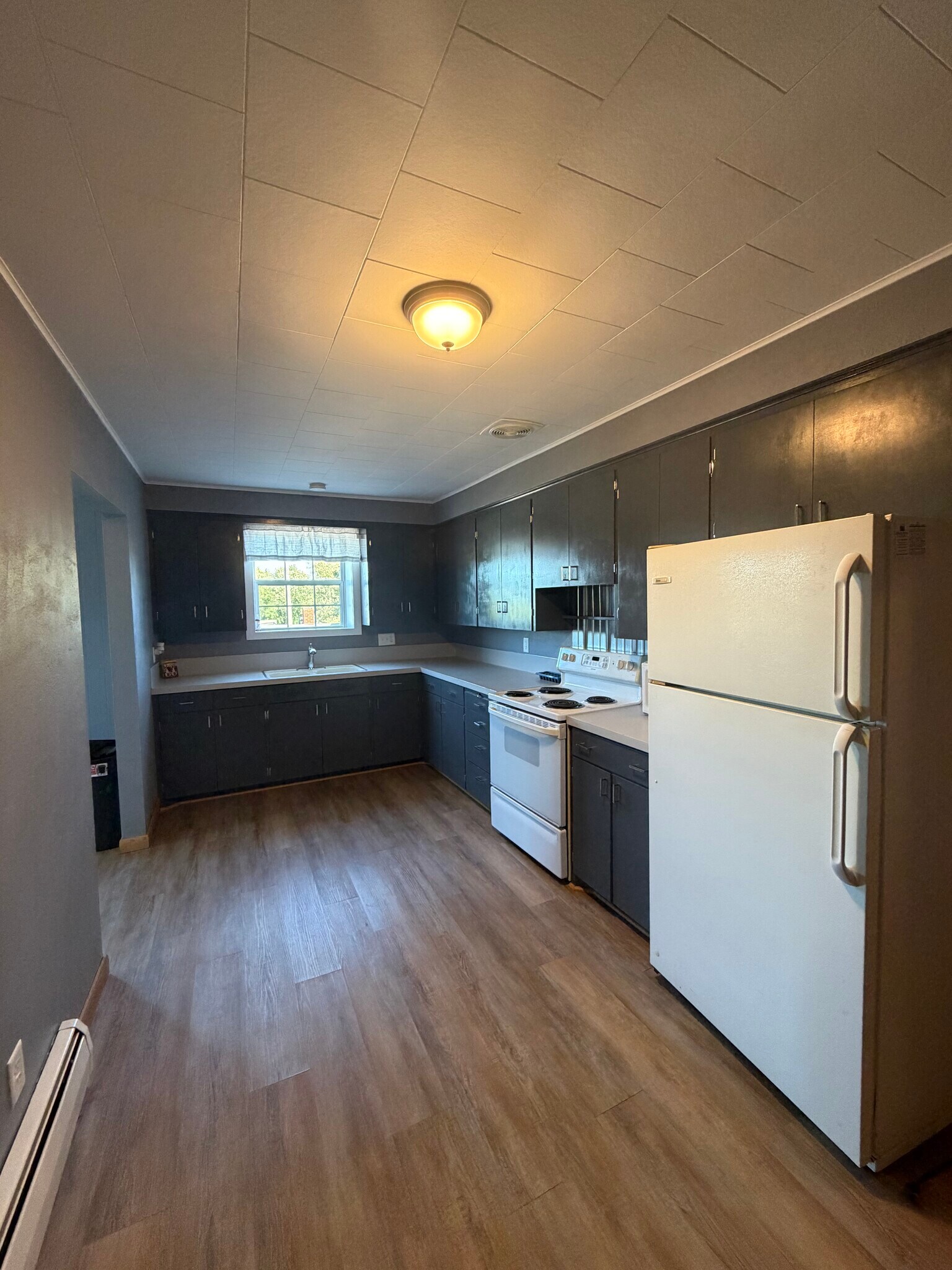 Kitchen - 100 Alfred St