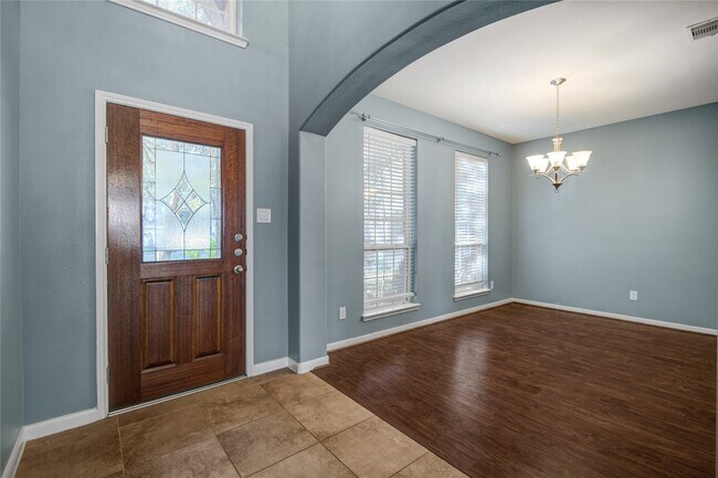 Building Photo - 6007 Dover Creek Ln