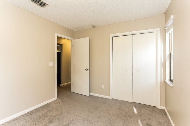 Building Photo - 8539 Echoridge Ct