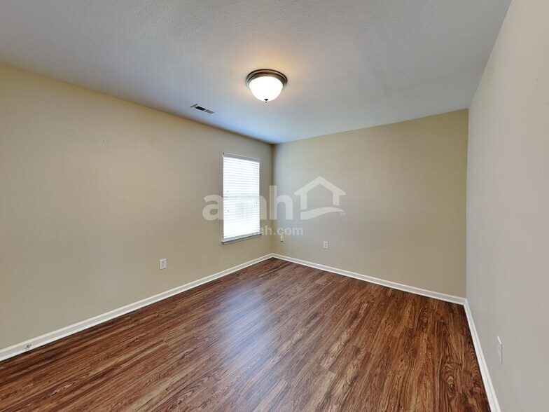 Building Photo - 10325 Turkey Point Dr