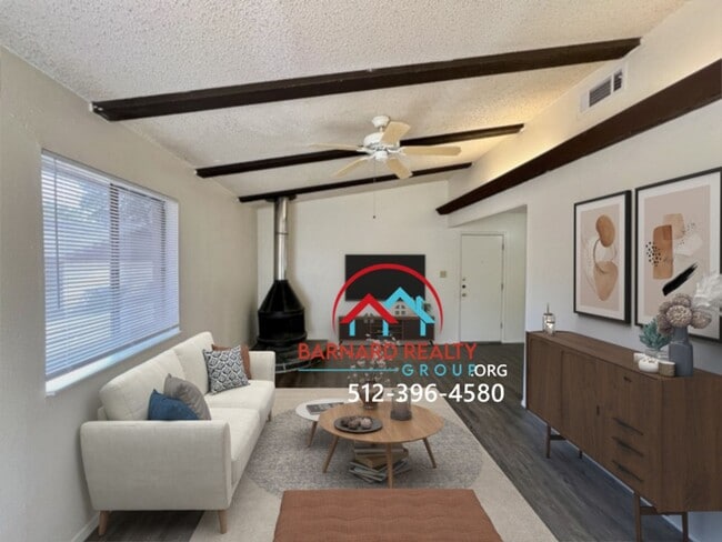 Building Photo - Application Pending: 2 Bed Duplex with Car...