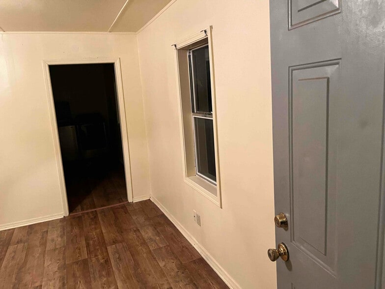 Building Photo - 236 S Oklahoma Ave