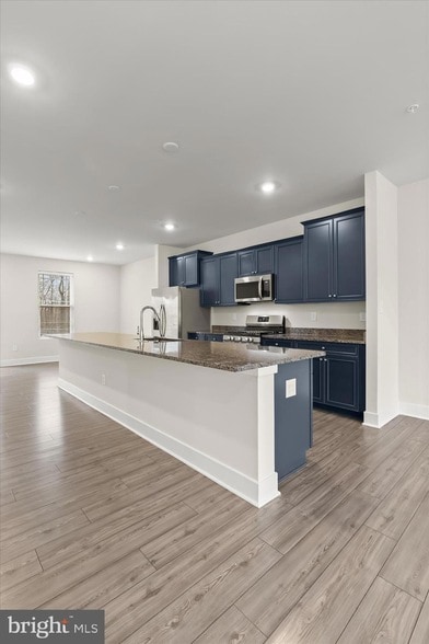 Building Photo - 304 Sweetbay Rd