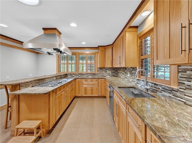 Building Photo - 239 Bulgarmarsh Rd