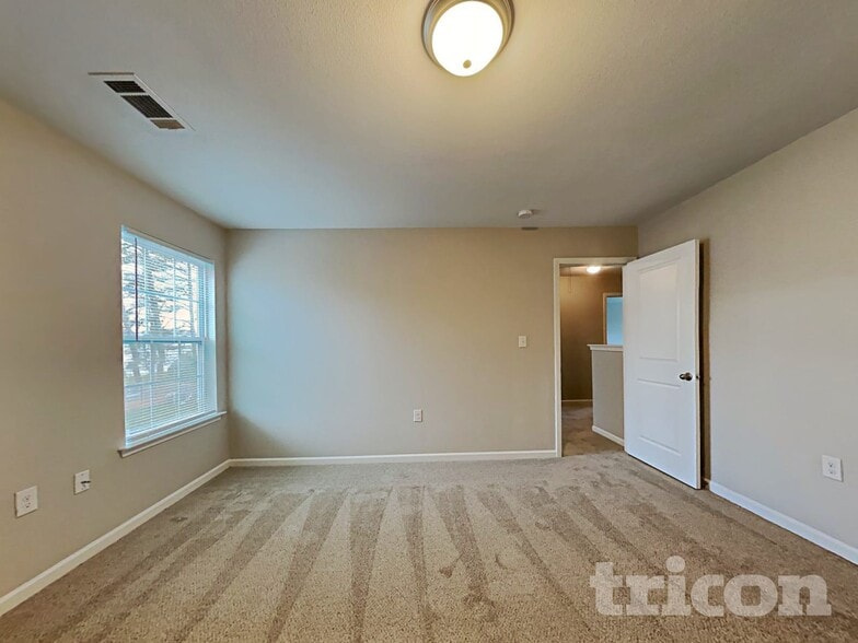 Building Photo - 6931 Savanna Springs Dr