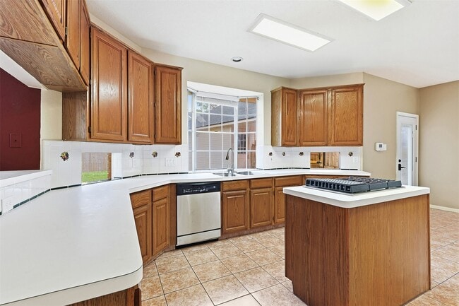 Building Photo - 15403 Redbud Leaf Ln