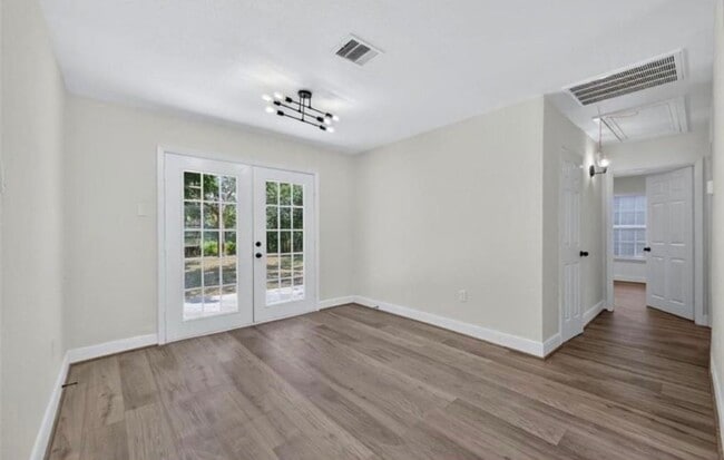 Building Photo - 7023 Crestmont St