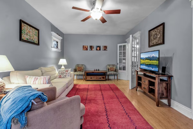 Building Photo - 61 St James Pl