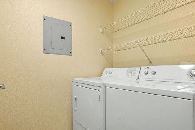 Building Photo - 7173 S Durango Dr