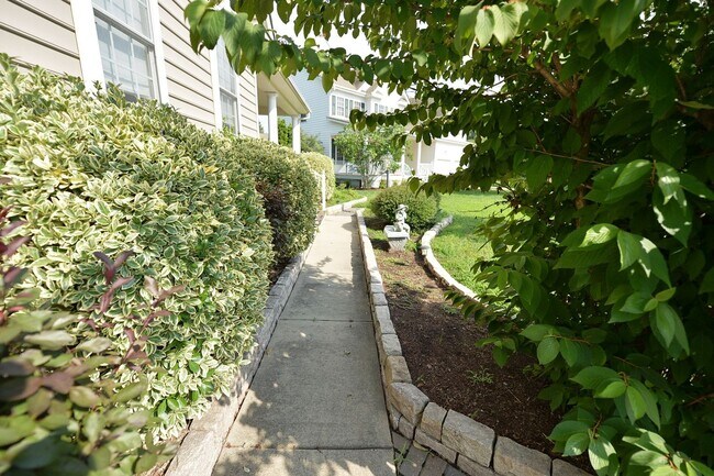 Building Photo - STATELY CUSTOM HOME IN EAGLE HARBOR, ISLE OF WIGHT/CARROLLTON VA!!