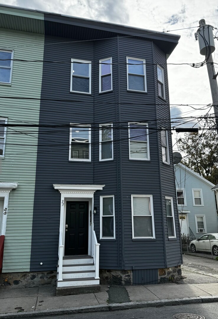 Building Photo - 33 Adamson St