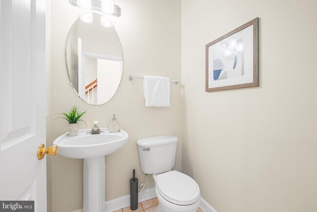 Building Photo - 631 Gatestone St