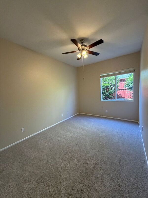 Building Photo - 41019 Promenade Chardonnay Hls