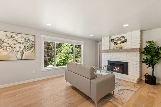 Building Photo - 6119 114th Ave NE