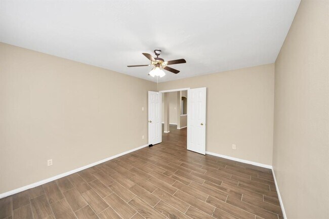 Building Photo - 1603 Martin Lake Dr