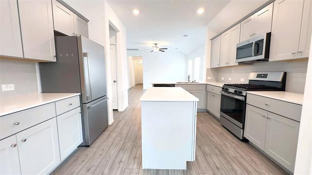Building Photo - 2925 Meadowlands Dr