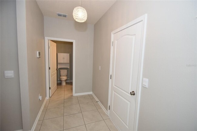 Building Photo - 207 Redbud Rd