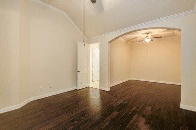 Building Photo - 27330 Aspen Falls Ln