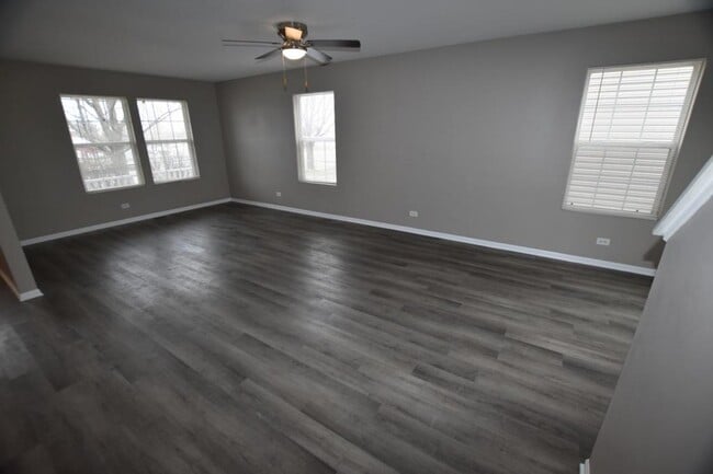 Building Photo - 24 Waterbury Cir