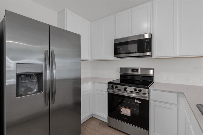 Building Photo - 2424 Bevel Ln
