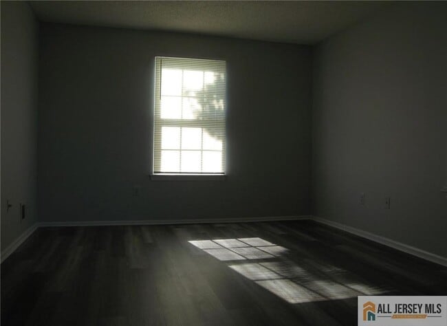 Building Photo - 152 Darwin Ln