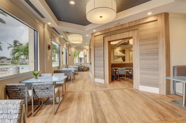 Building Photo - 6833 Watertown Dr