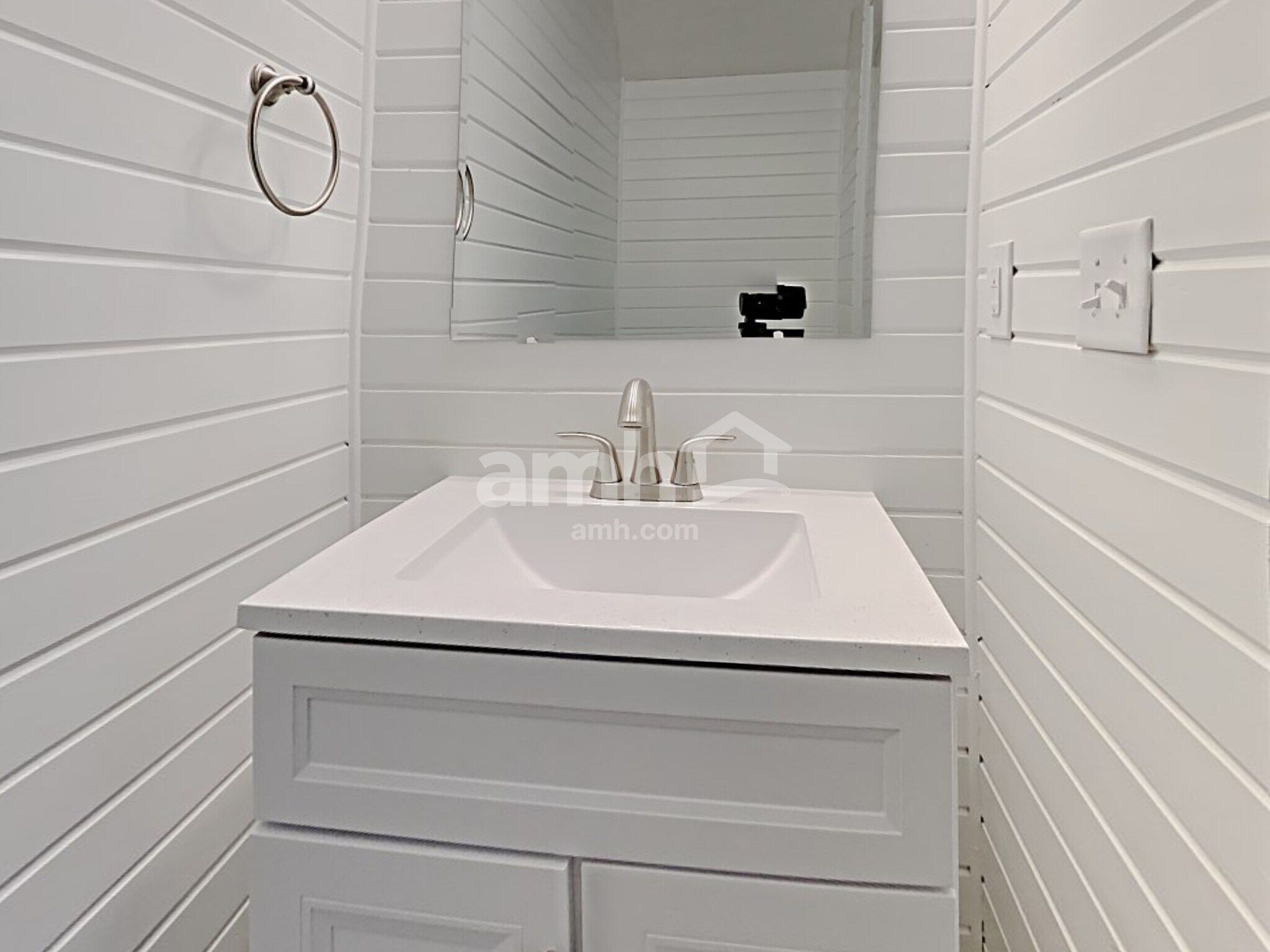 Building Photo - 6581 Daisy Hill Ct