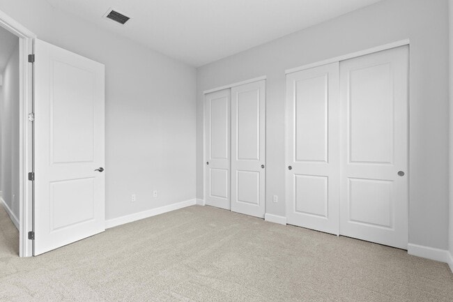 Building Photo - 15054 Wildwood Cir