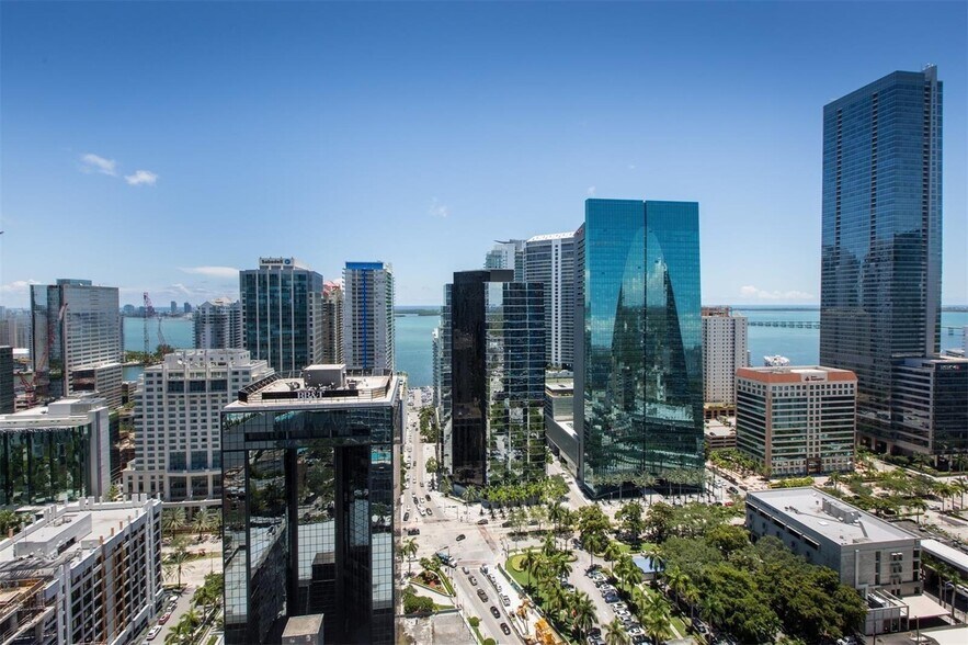 Building Photo - 1250 S Miami Ave