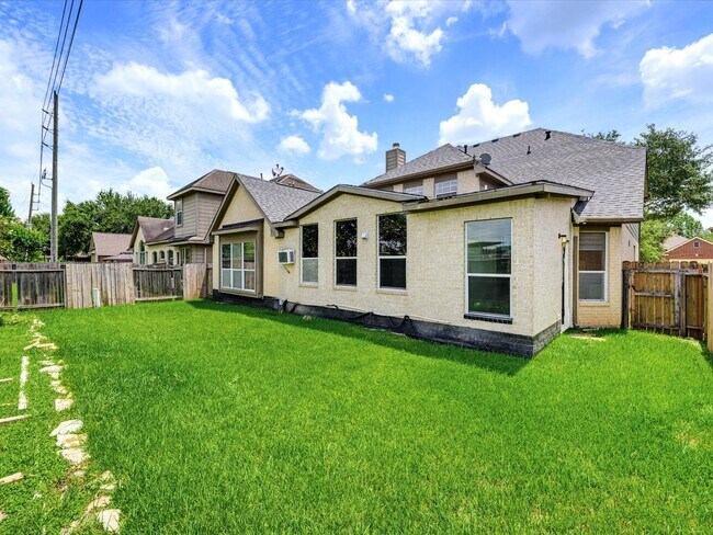 Building Photo - 1114 Jasons Bend Dr