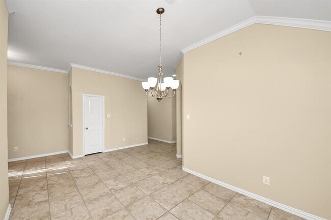 Building Photo - 2439 Dark Elm Dr