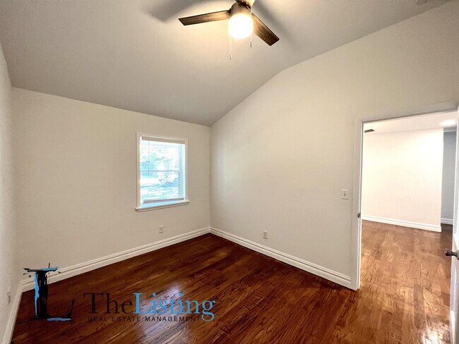 Building Photo - 5905 N Tampa St