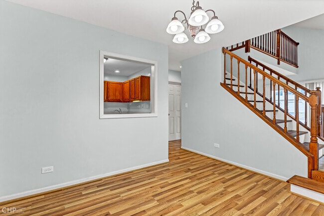 Building Photo - 2621 College Hill Cir