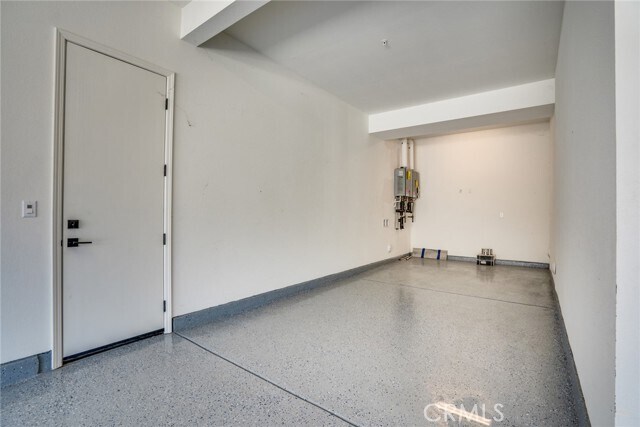 Building Photo - 5192 Goldenrod Cir
