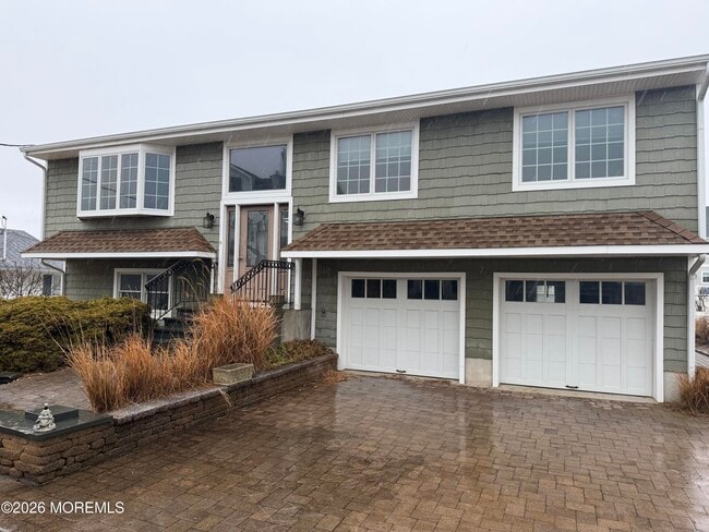 Building Photo - 326 Cutter Ln