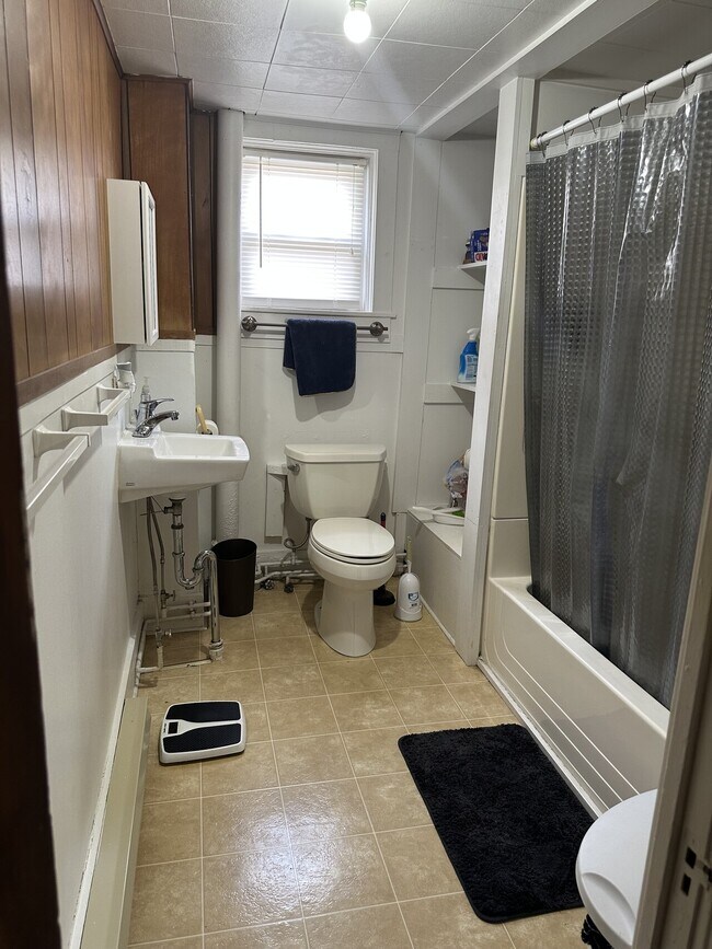 Building Photo - 11 LLC 106 Miller Street