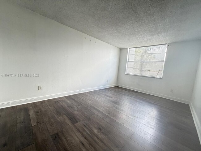 Building Photo - 494 NW 165th St