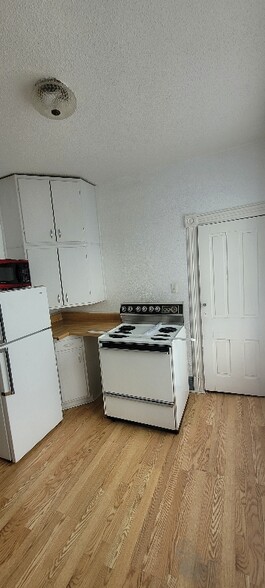 Building Photo - 231 S Prospect St