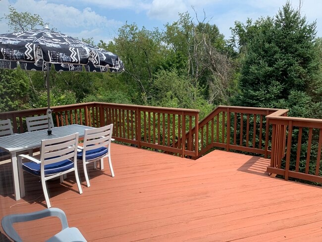 Building Photo - 158 Arla Dr