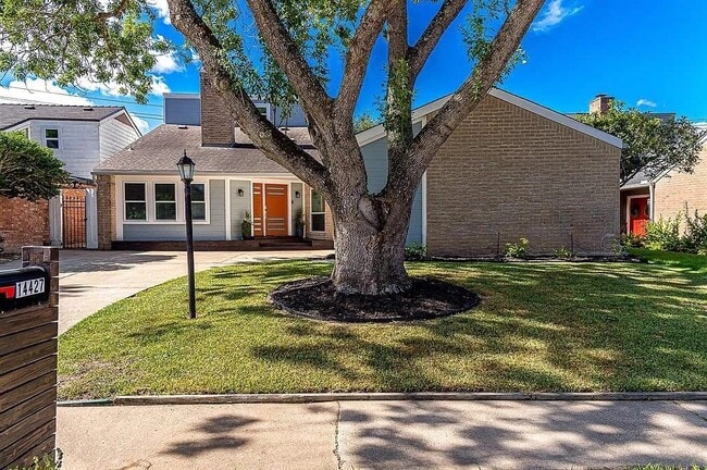 Building Photo - 14427 Briarhills Pkwy