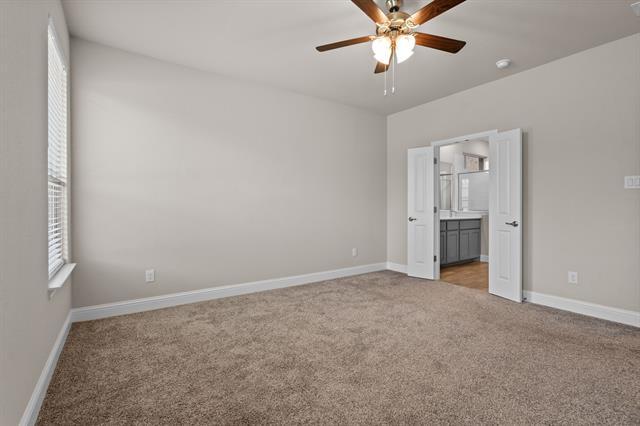 Building Photo - 825 Blackhorse Trl