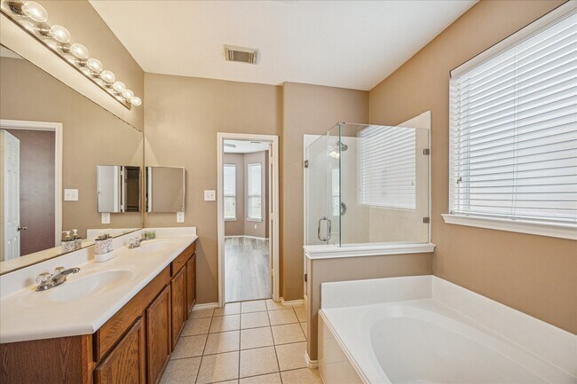 Building Photo - 9223 Carlin Bend Ln