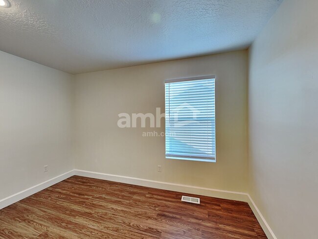 Building Photo - 1328 White St