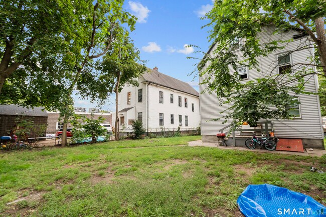 Building Photo - 693 Dixwell Ave