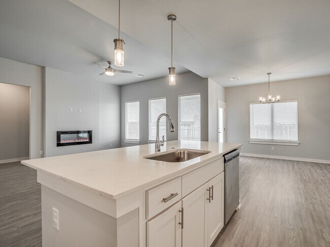 Building Photo - Beautiful New Construction Home in Edmond