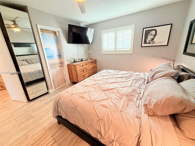 Building Photo - 2930 Day Ave